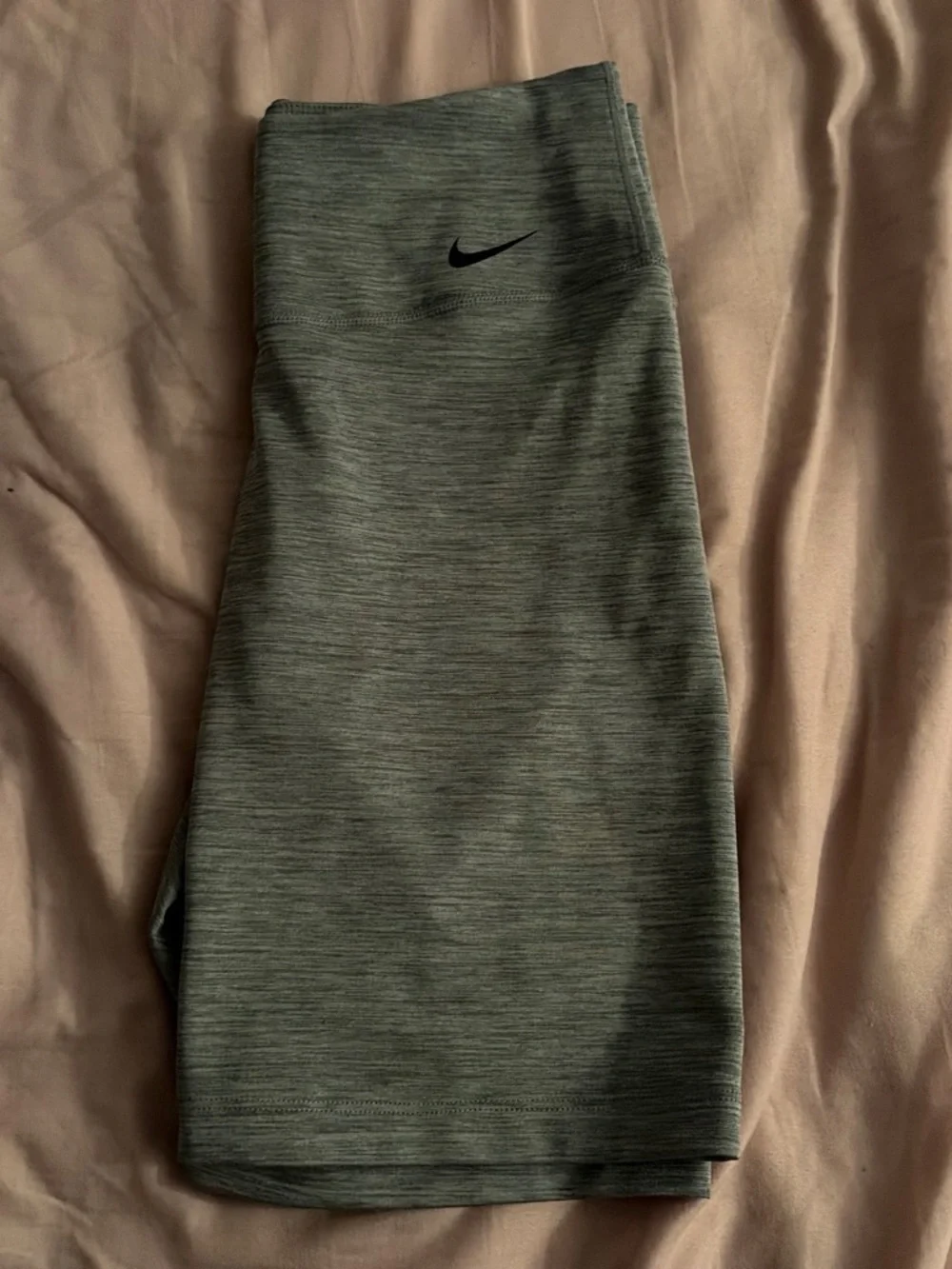 Nike Women's Heather Gray High-Rise Bike Shorts